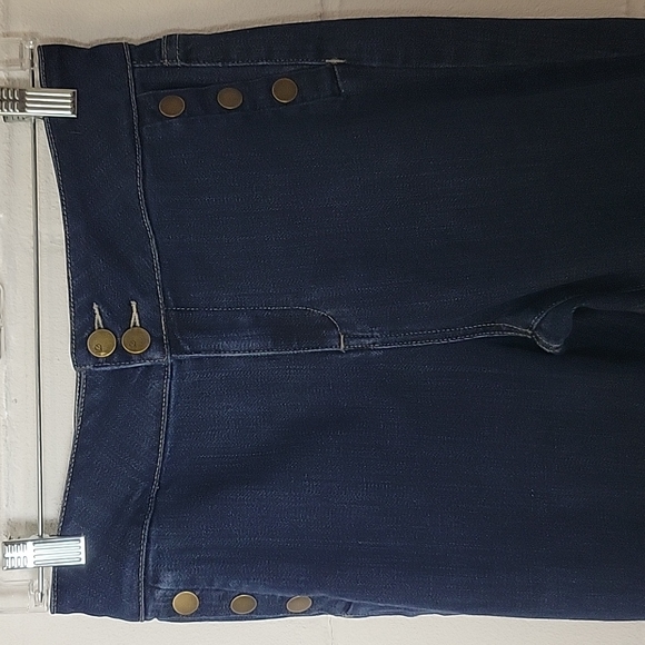 LOGO Lori Goldstein Skinny Leg High Rise Button Detail Dark Wash Jeans Size 4 - Picture 2 of 8